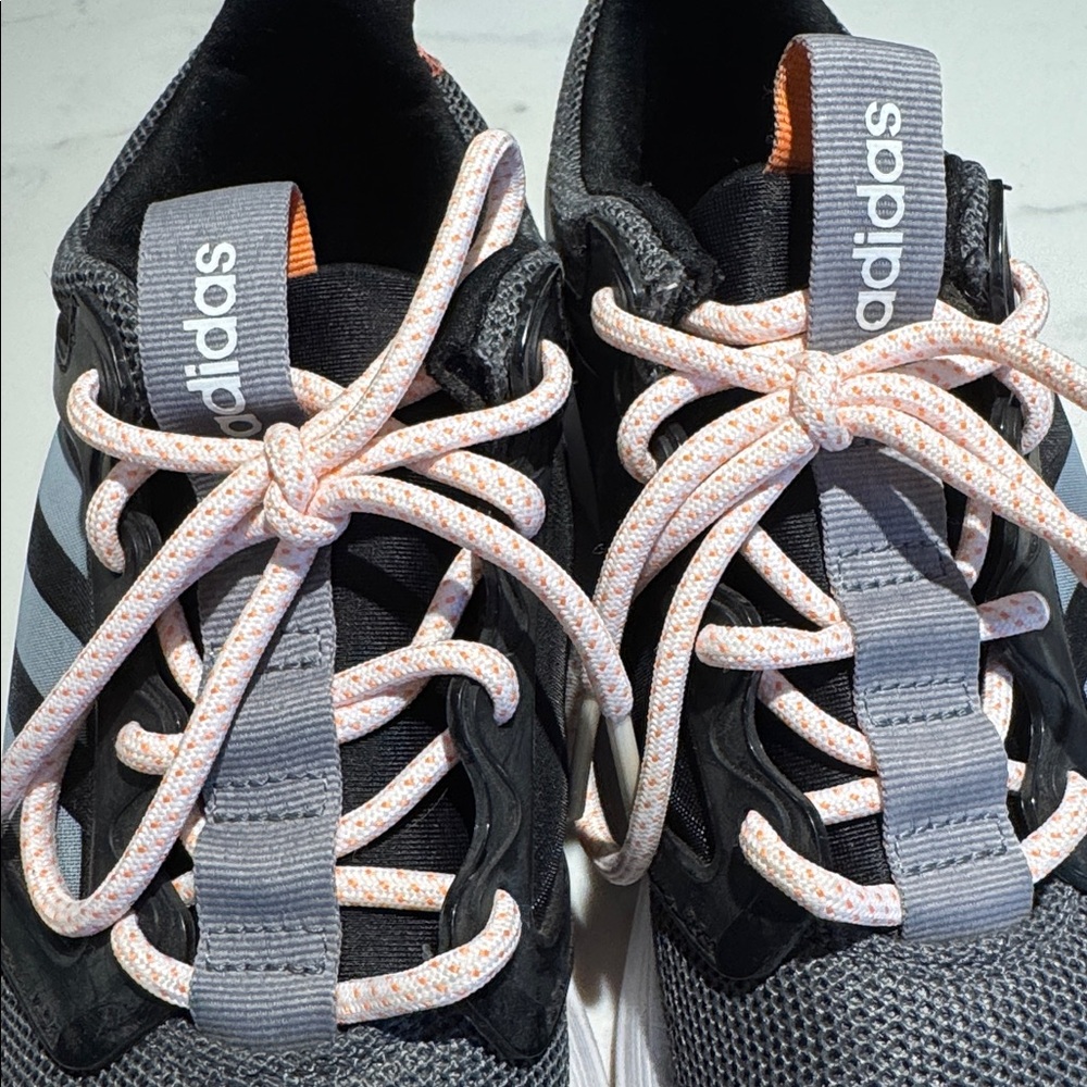 ADIDAS WOMENS RUNNERS 🩶🧡 - Picture 11 of 11
